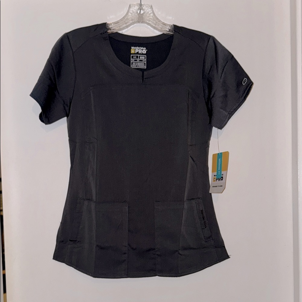 NWT WonderWink Scrub Top